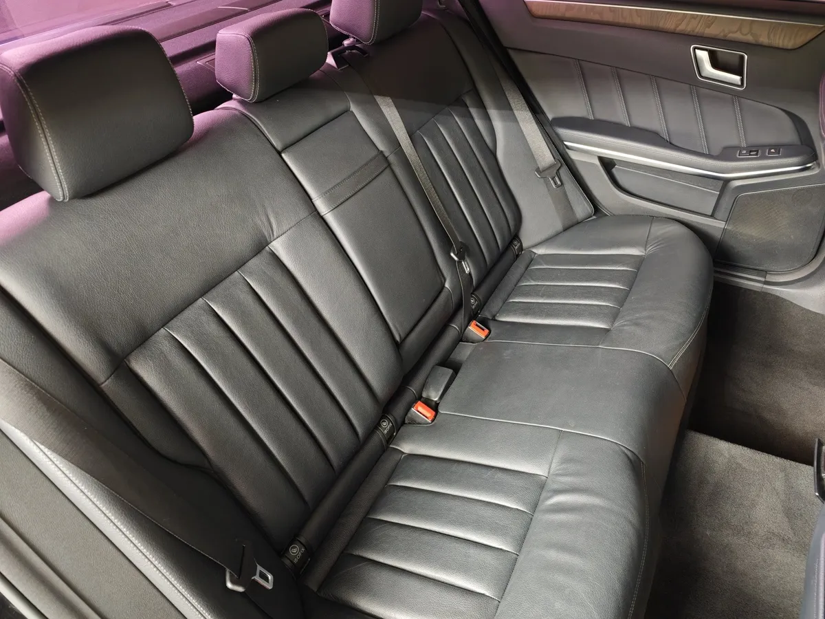 Mercedes-Benz E-Класс E 400 4Matic 7G-Tronic Plus (333 л.с.) Черный в АВИЛОН. Слайд №16
