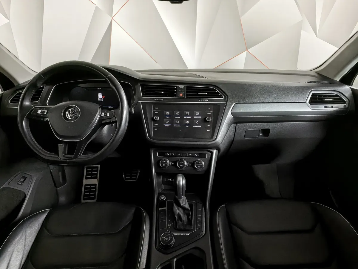 Volkswagen Tiguan 2.0 TSI 4Motion DSG (180 л.с.) City Черный в АВИЛОН. Слайд №14