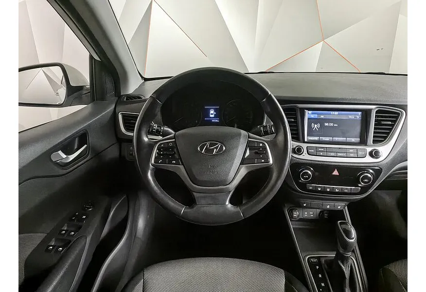 АВИЛОН - Hyundai Solaris 1.6 AT (123 л.с.) Elegance Белый - slide 9