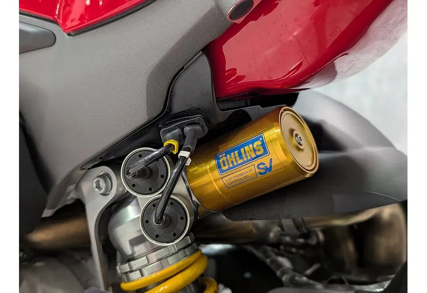 АВИЛОН - Ducati Streetfighter V4 1103 Красный - slide 10