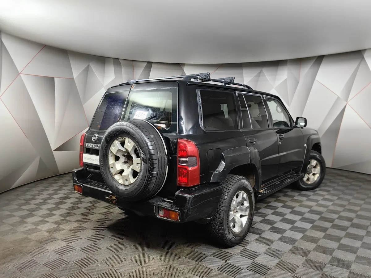 Nissan Patrol 3.0 Di AT (160 л.с.) Черный в АВИЛОН. Слайд №2