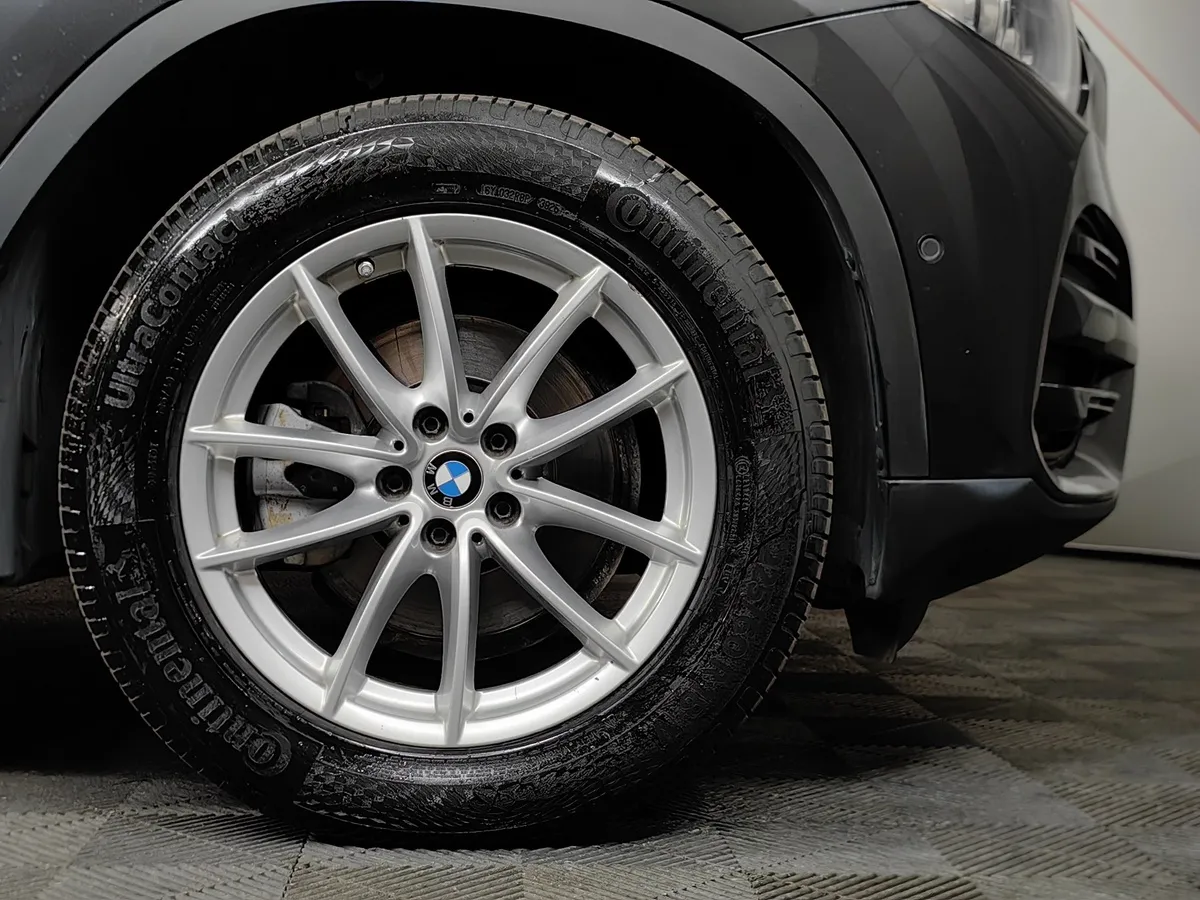 BMW X3 xDrive20i AT (184 л.с.) Urban Серый в АВИЛОН. Слайд №7
