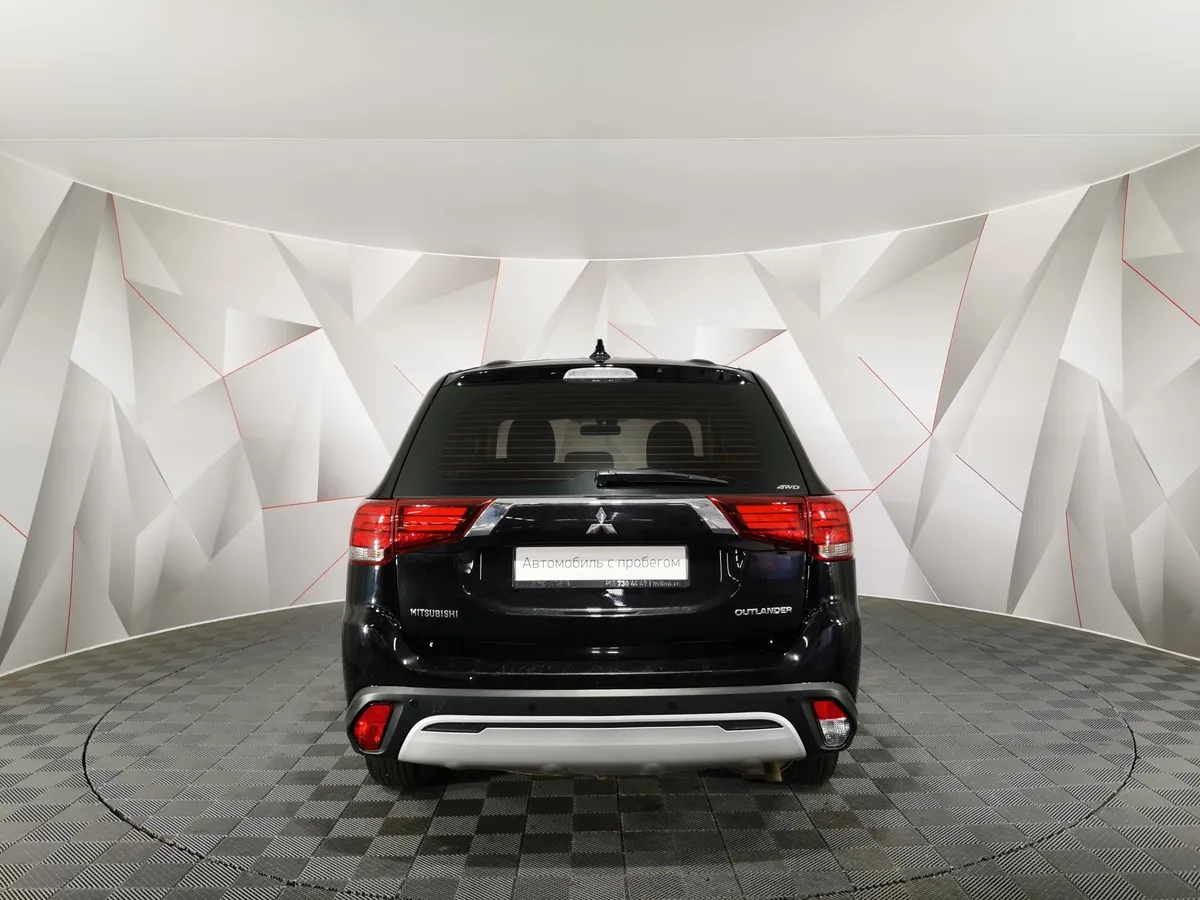 Mitsubishi Outlander 2.0 CVT 4WD (146 л.с.) Черный в АВИЛОН. Слайд №8