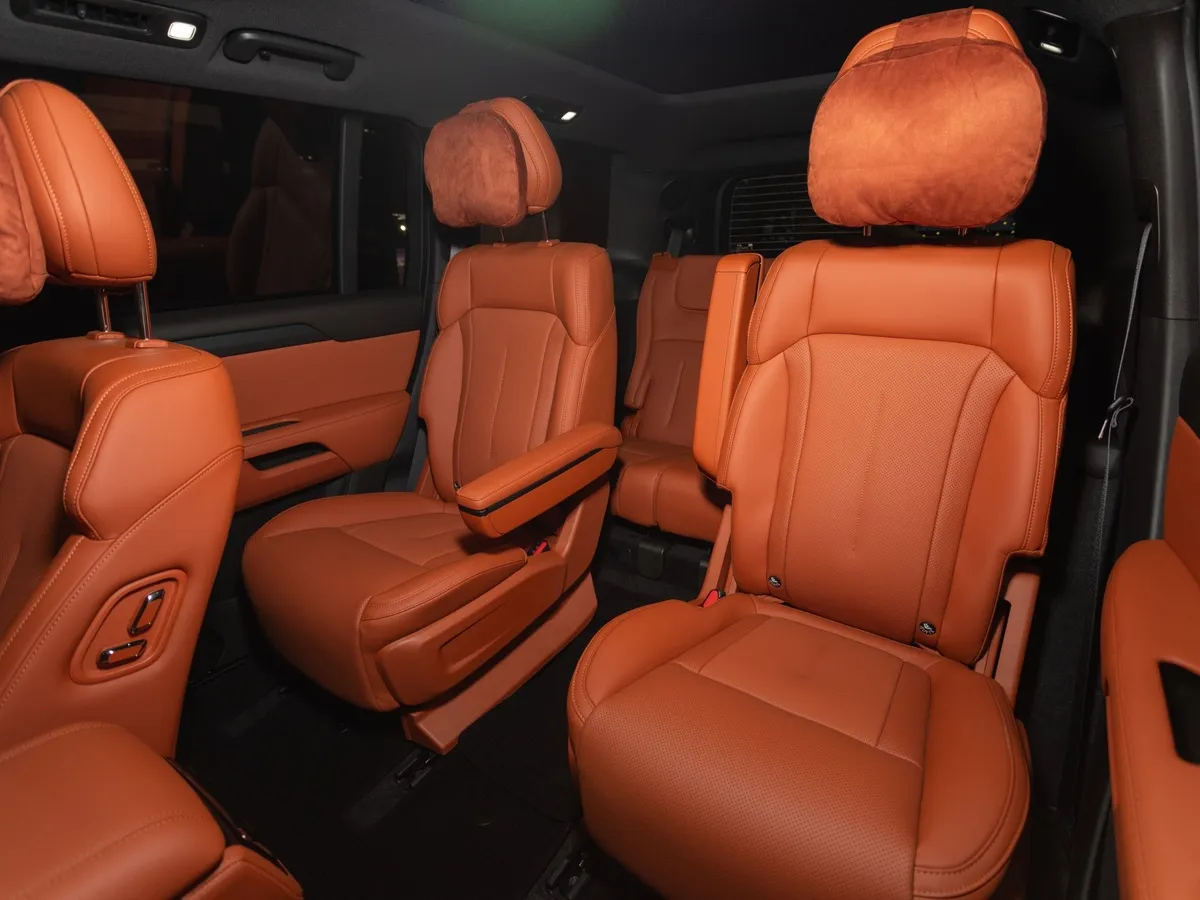 ROX 01 1.5 AT 4WD (475 л.с.) 7 мест Family Черный в АВИЛОН. Слайд №11