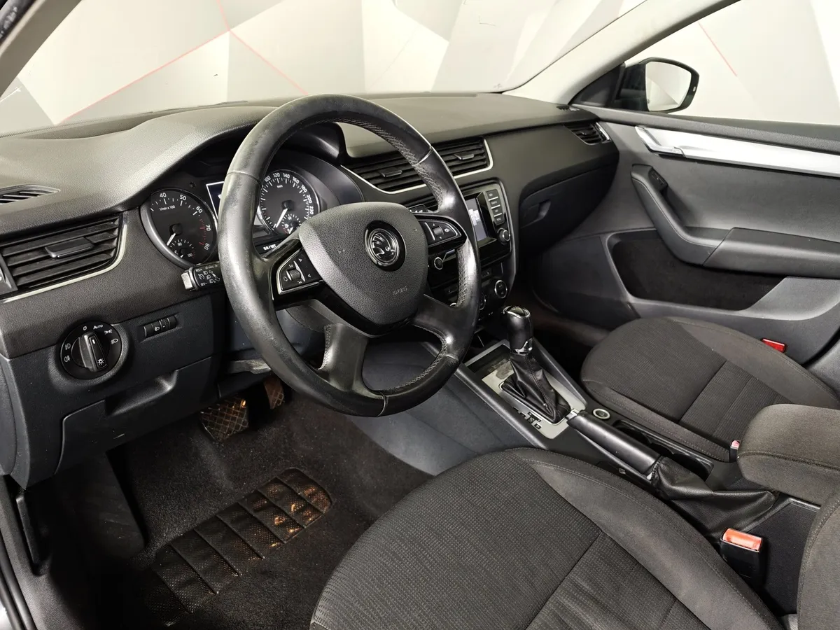 Skoda Octavia 1.8 TSI DSG (180 л.с.) Черный в АВИЛОН. Слайд №18
