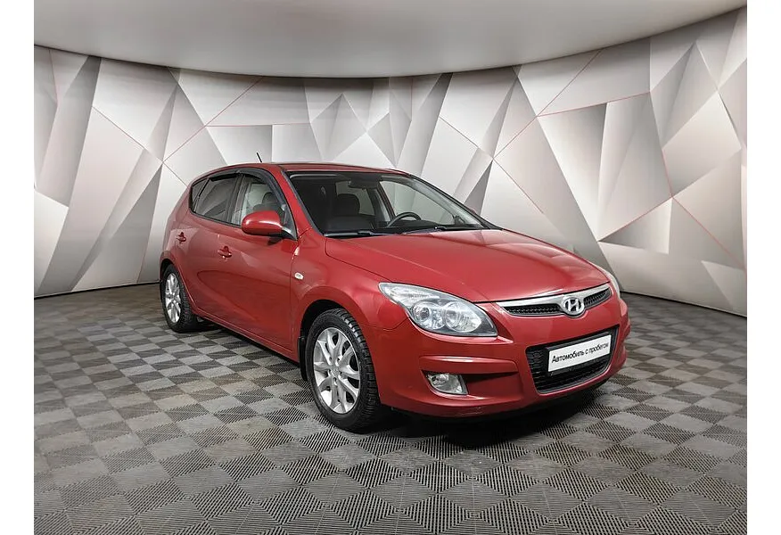 Hyundai i30 1.6 AT (126 л.с.) Красный в АВИЛОН. Слайд №3