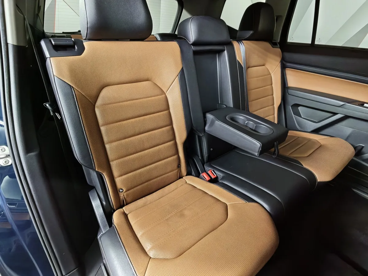 Volkswagen Teramont 3.6 V6 AT 4Motion (280 л.с.) Exclusive Синий в АВИЛОН. Слайд №17