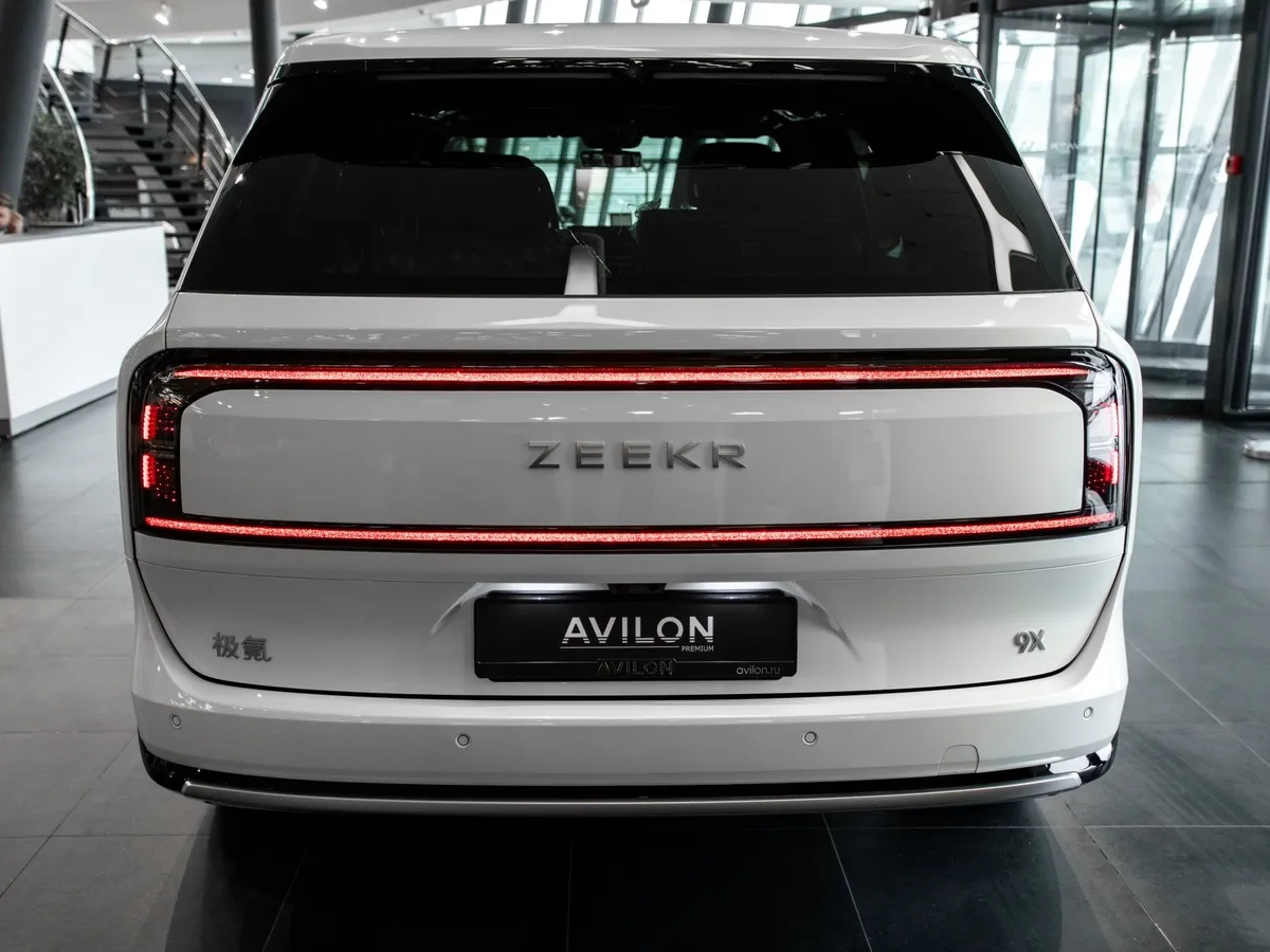 Zeekr 9X 2.0h AT 4WD (1177 л.с.) Max Белый в АВИЛОН. Слайд №6