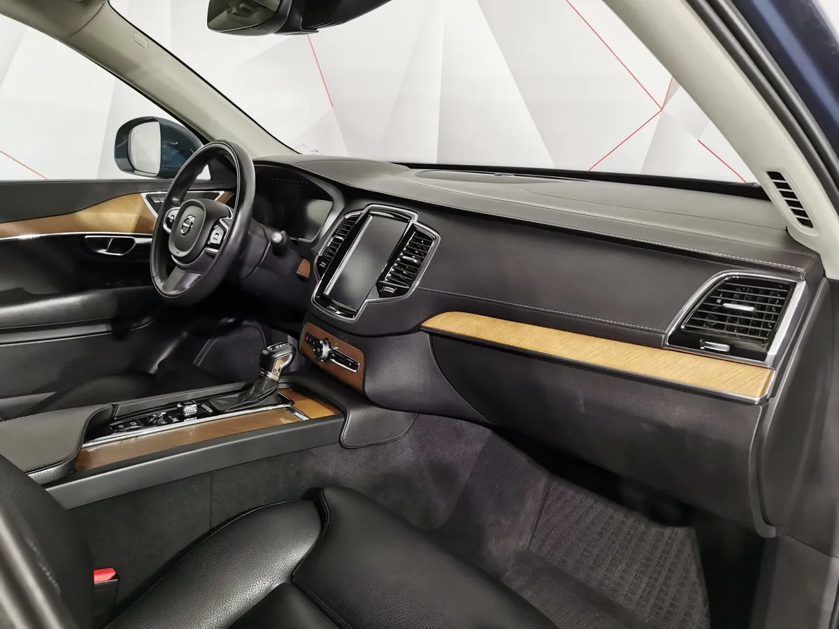 Volvo XC90 2.0 D5 Drive-E AT AWD (7 мест) (235 л.с.) Inscription Голубой в АВИЛОН. Слайд №12