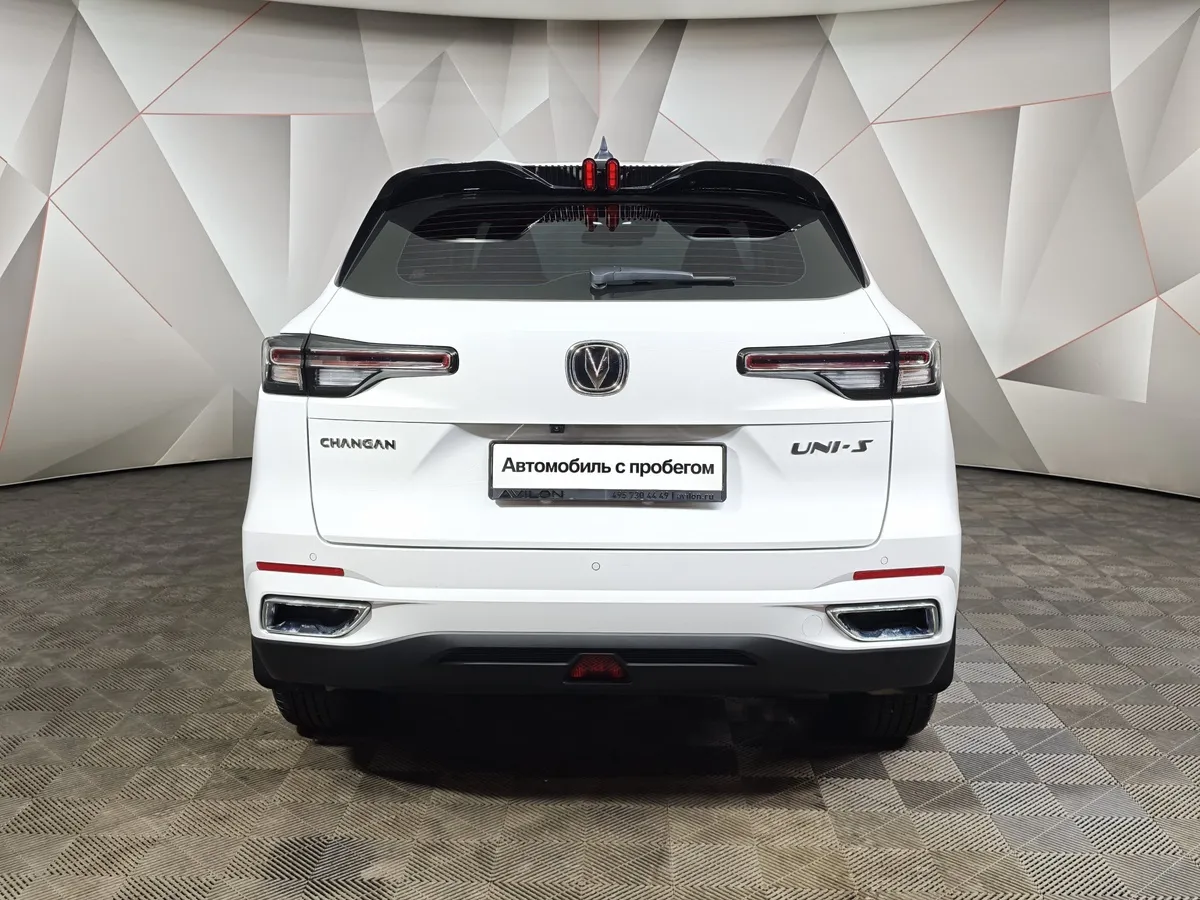 Changan UNI-S 1.5T 7DCT 2WD (181 л.с.) Tech Plus Белый в АВИЛОН. Слайд №8