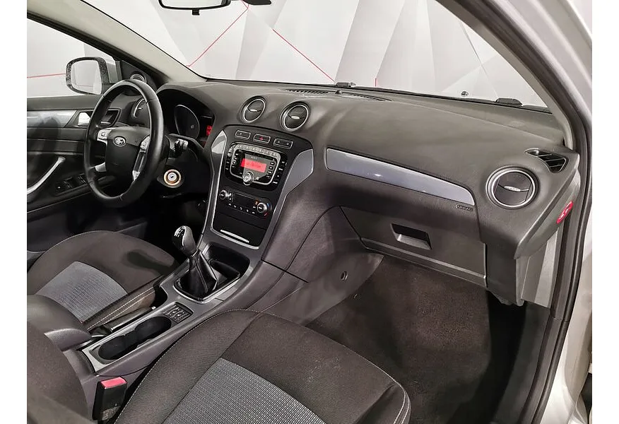 АВИЛОН - Ford Mondeo 2.0 MT (145 л.с.) Серебристый - slide 11