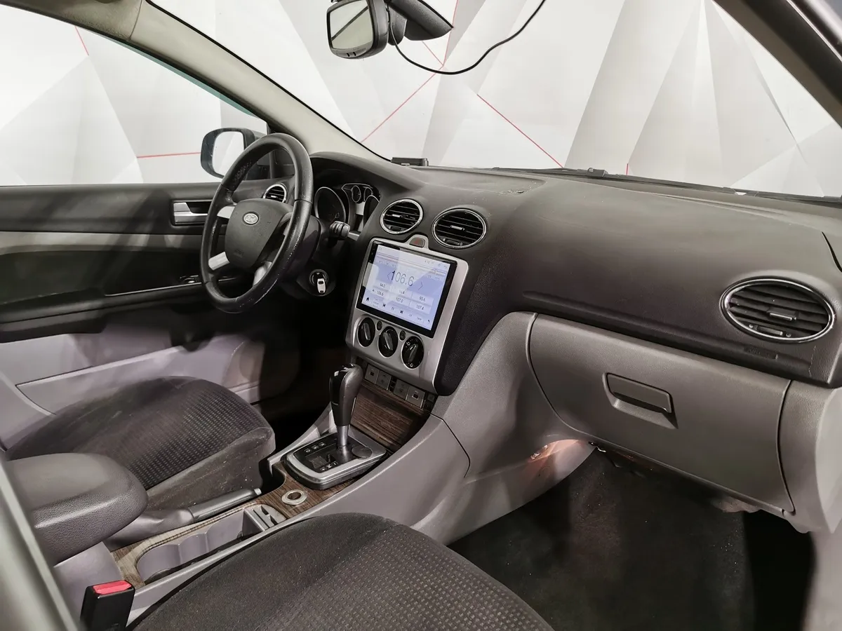 Ford Focus 1.6 AT (101 л.с.) Ghia Серый в АВИЛОН. Слайд №13