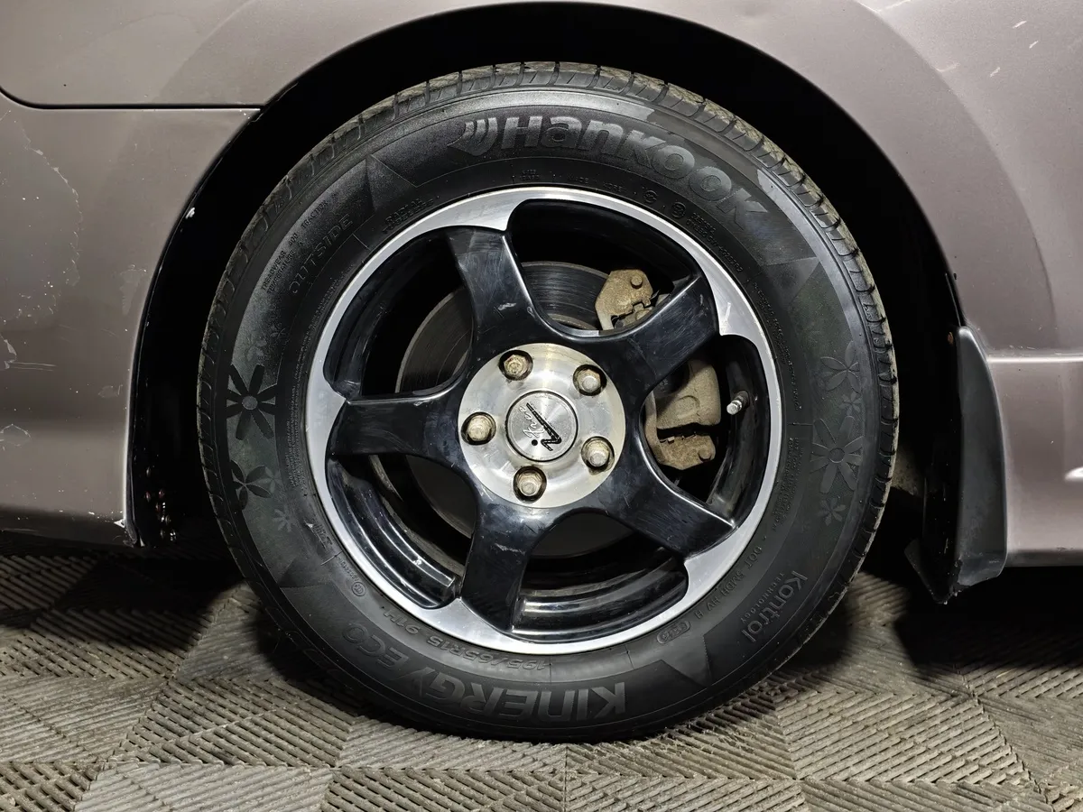 Hyundai i30 1.6 AT (126 л.с.) Коричневый в АВИЛОН. Слайд №9