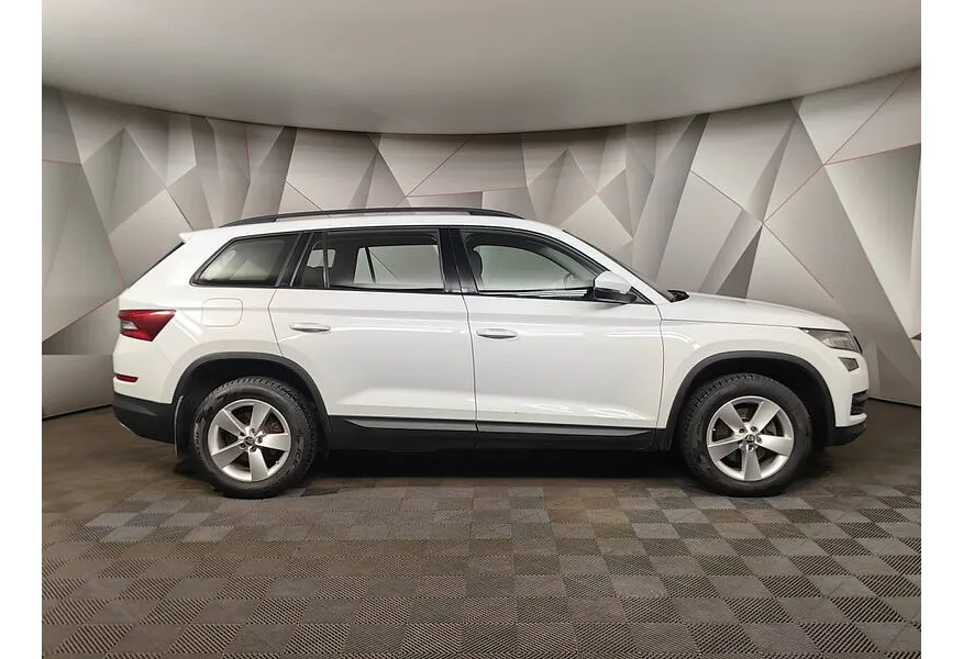 АВИЛОН - Skoda Kodiaq 1.4 TSI DSG (150 л.с.) Белый - slide 3