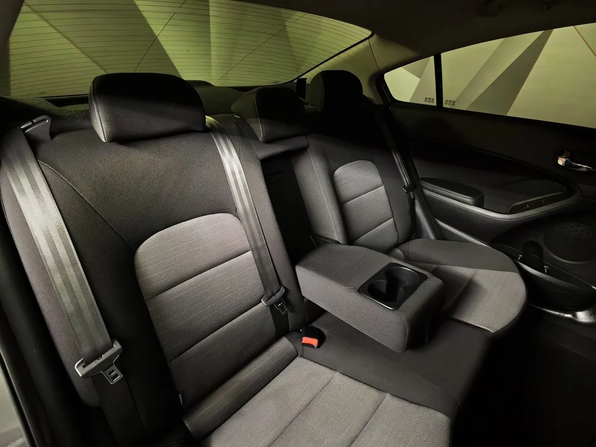 Kia Cerato 1.6 AT (130 л.с.) Серый в АВИЛОН. Слайд №17