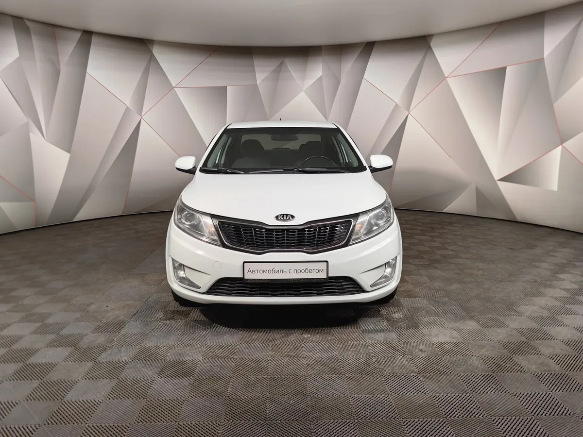 Kia Rio 1.6 MT (123 л.с.) Белый в АВИЛОН. Слайд №7