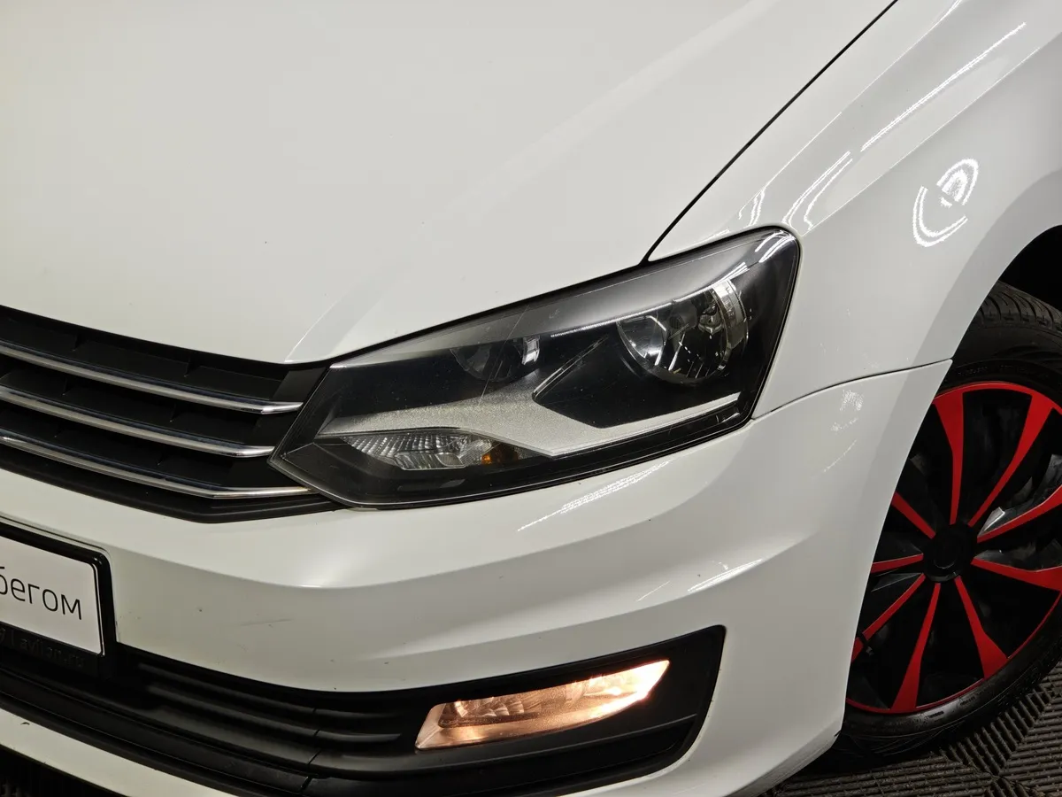 Volkswagen Polo 1.6 MPI MT (110 л.с.) Allstar Белый в АВИЛОН. Слайд №10