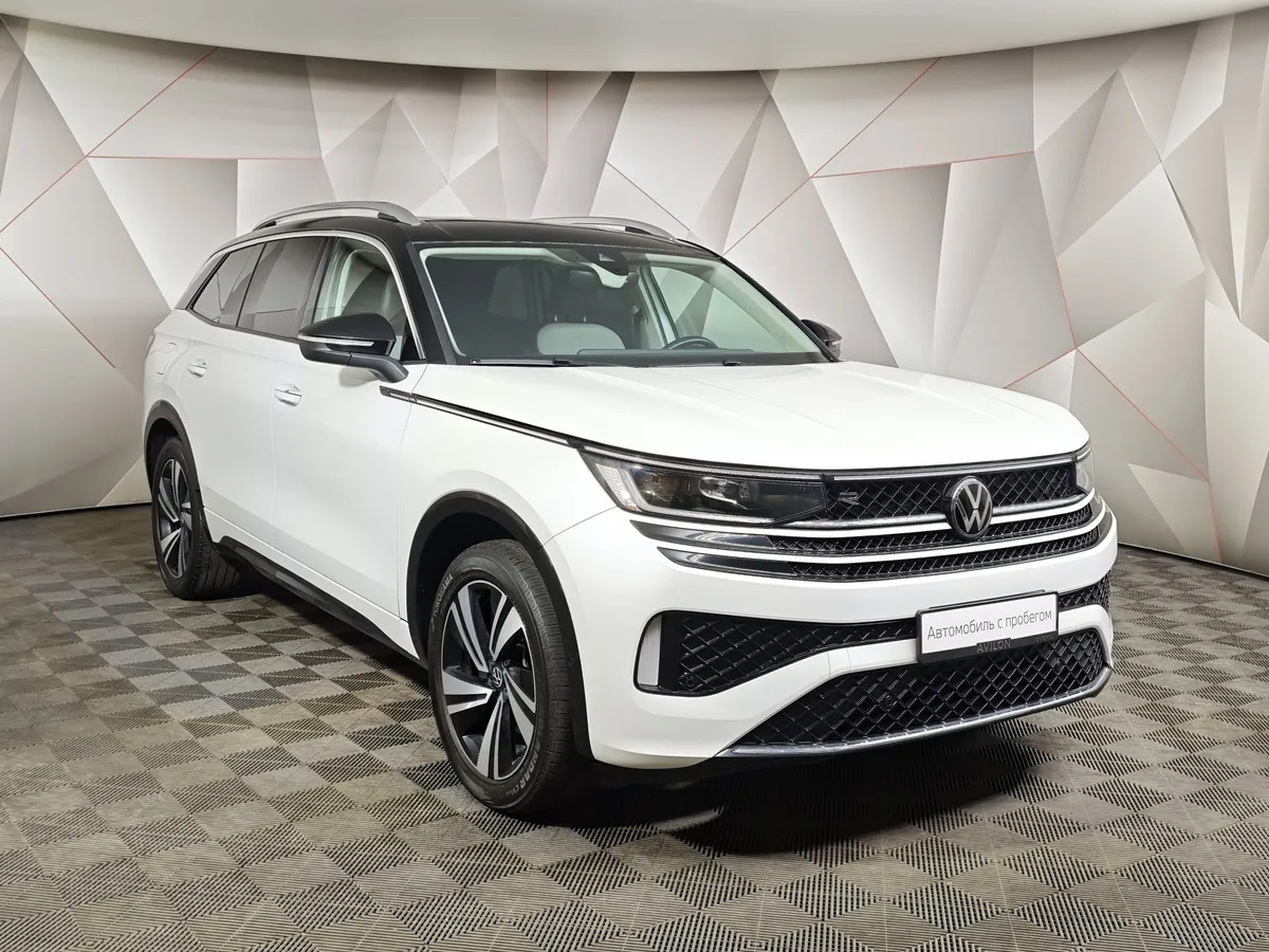 Volkswagen Tavendor 2.0TSI DSG 4WD (220 л.с.) R-Line Cruise Edition Белый в АВИЛОН. Слайд №3
