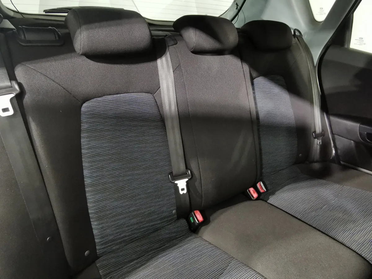 Kia Ceed 1.4 MT (109 л.с.) Синий в АВИЛОН. Слайд №16