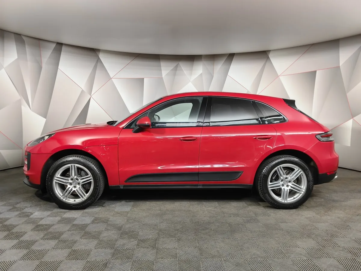 Porsche Macan 2.0 TFSI AMT 4WD (265 л.с.) R4 Красный в АВИЛОН. Слайд №5