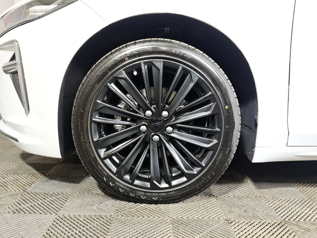 Geely Preface 2.0T 7DCT 2WD (200 л.с.) Flagship Белый в АВИЛОН. Слайд №9