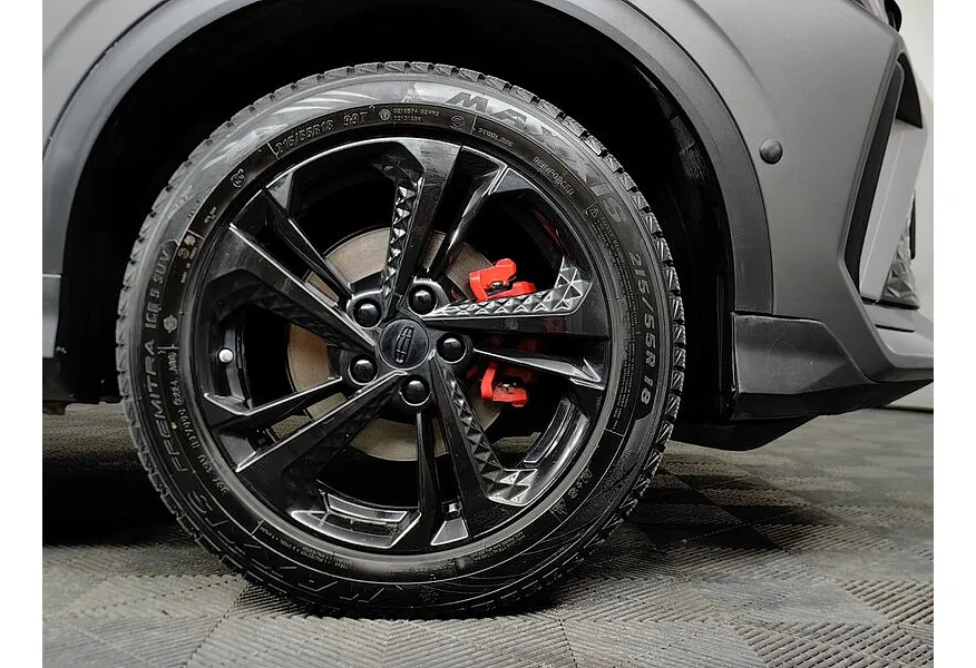 Geely Coolray 1.5T 7DCT (174 л.с.) Champion edition (Binyue Cool) Серый в АВИЛОН. Слайд №9