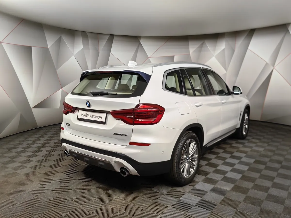 BMW X3 xDrive20i AT (184 л.с.) Luxury Белый в АВИЛОН. Слайд №2