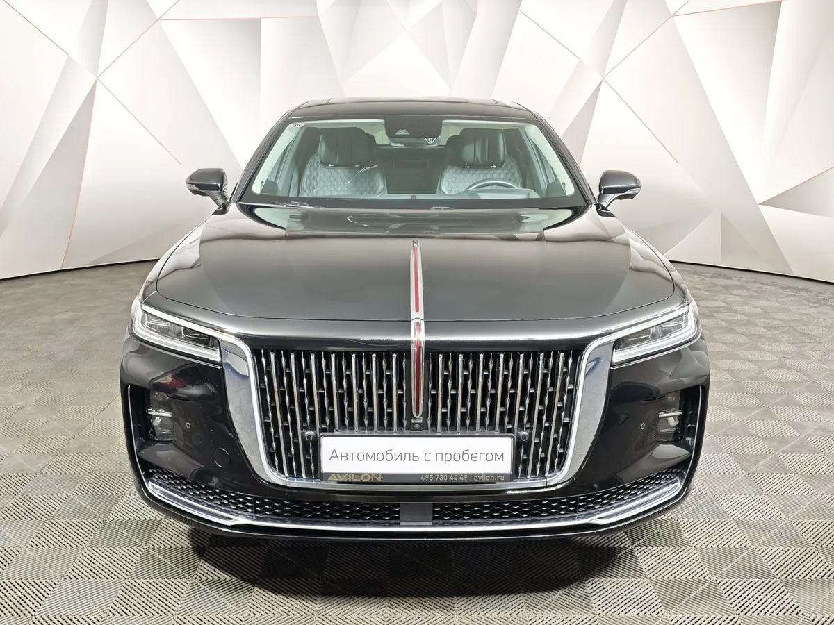 Hongqi H9 2.0T AT (245 л.с.) Делюкс двухцветный Черный в АВИЛОН. Слайд №7