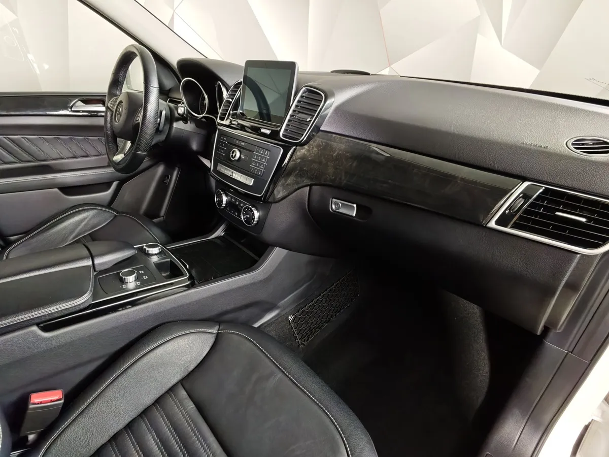 Mercedes-Benz GLE 400 4MATIC 9G-TRONIC (333 л.с.) Особая серия Белый в АВИЛОН. Слайд №13