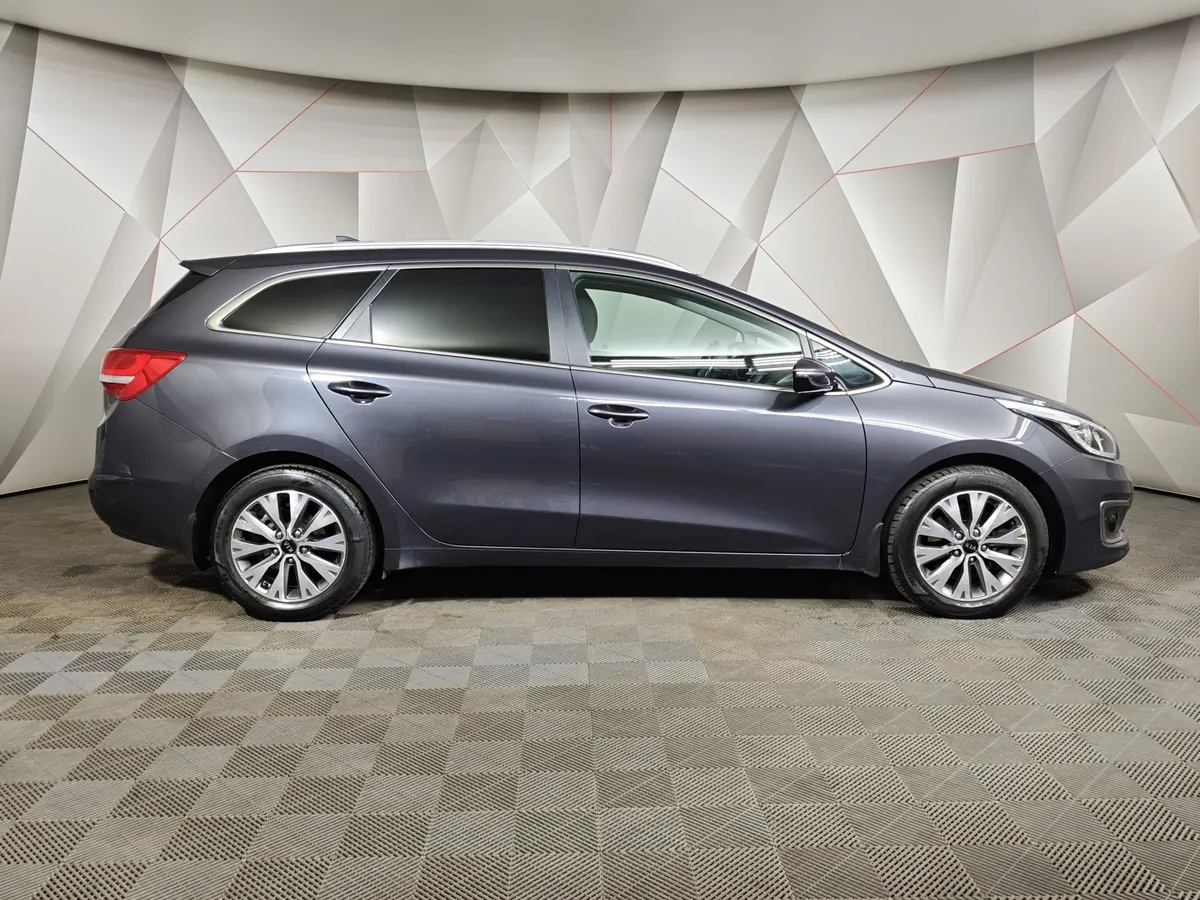Kia Ceed 1.6 AT (130 л.с.) Luxe Серый в АВИЛОН. Слайд №6