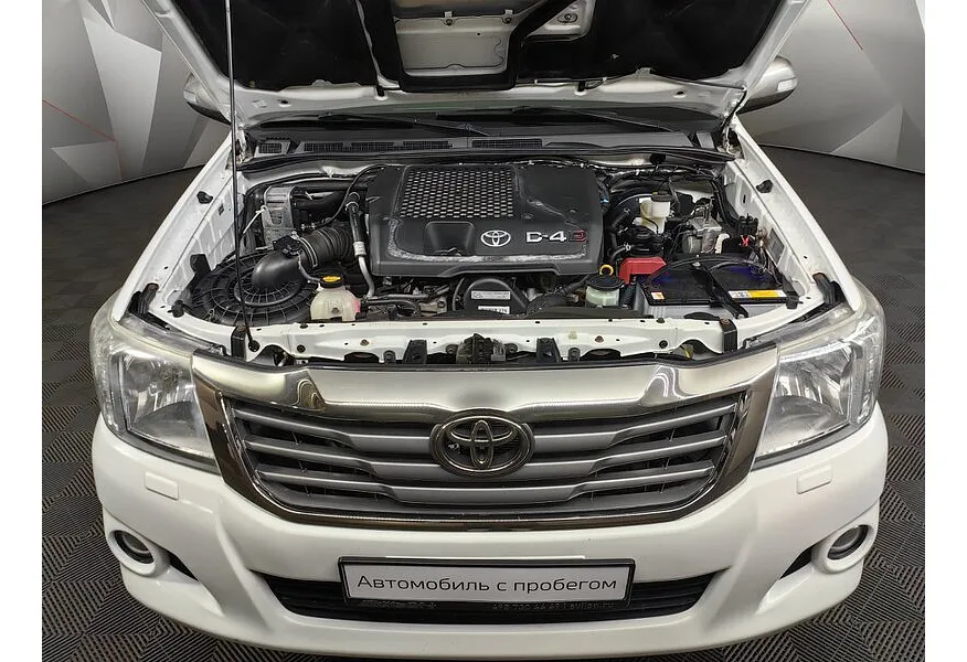 Toyota Hilux 2.5D MT Turbo AWD (144 л.с.) Стандарт Белый в АВИЛОН. Слайд №11
