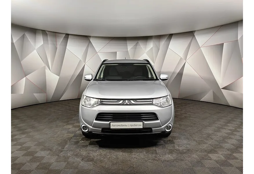 Mitsubishi Outlander 2.4 CVT 4WD (167 л.с.) Серебристый в АВИЛОН. Слайд №7