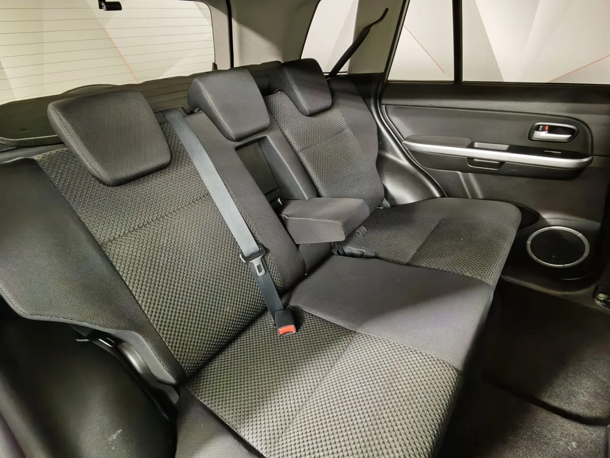 Suzuki Grand Vitara 2.0 AT (140 л.с.) Серебристый в АВИЛОН. Слайд №17