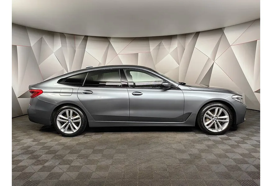 LIVE. Слайд №4