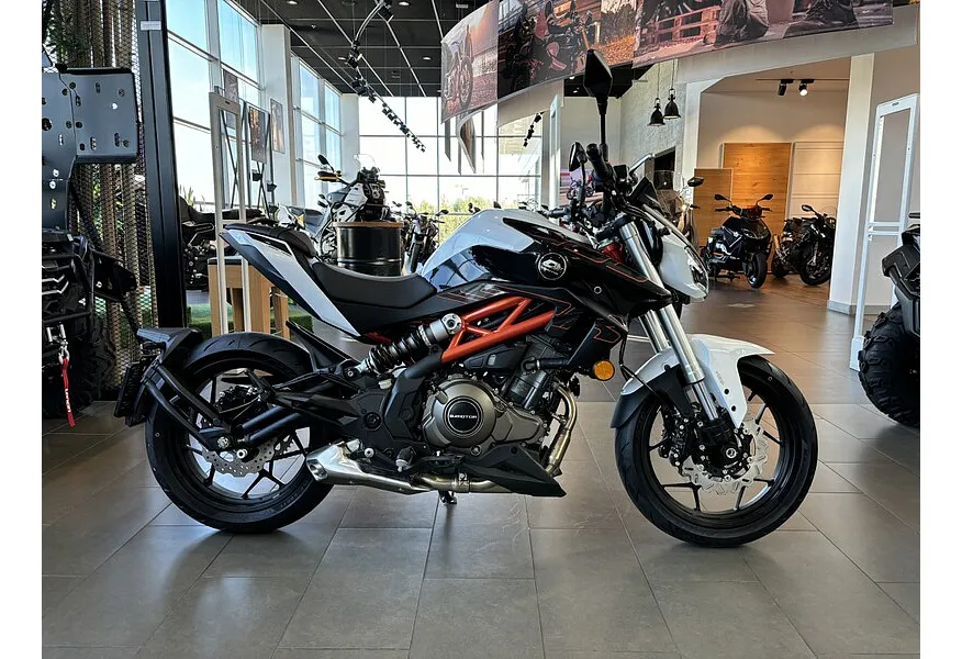 LIVE. Слайд №4