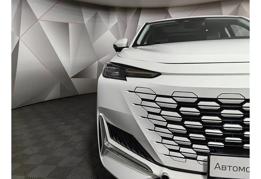 Changan UNI-K 2.0 AT 4WD (226 л.с.) Premium Белый в АВИЛОН. Слайд №10