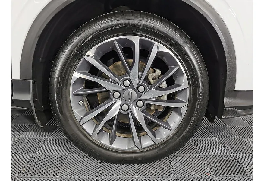 АВИЛОН - Geely Coolray 1.5T 7DCT 2WD (150 л.с.) Luxury Белый - slide 17