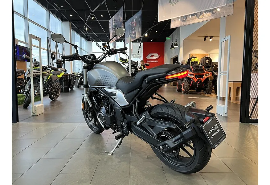 LIVE. Слайд №7