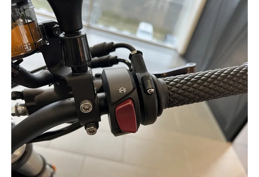 LIVE. Слайд №11