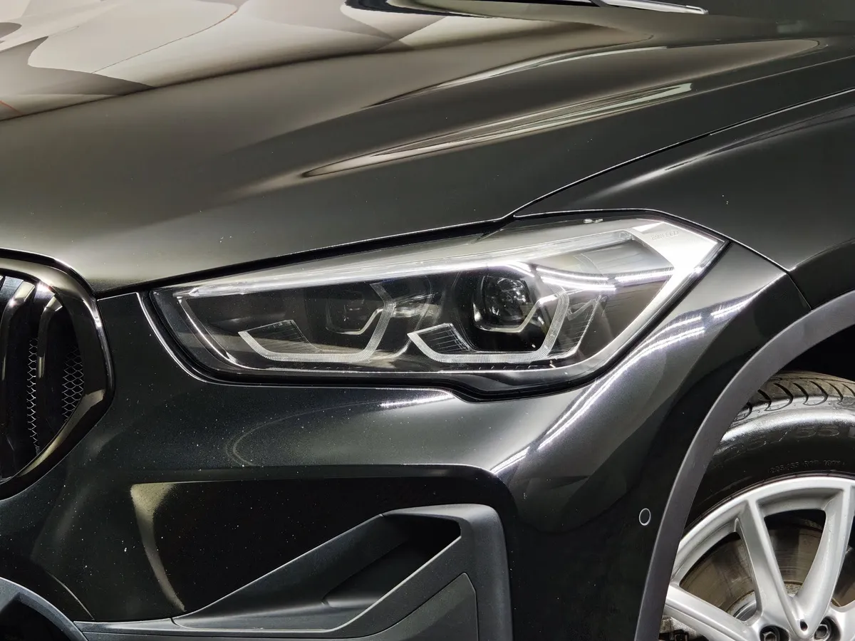 BMW X1 20i xDrive Steptronic AT (192 л.с.) Черный в АВИЛОН. Слайд №8