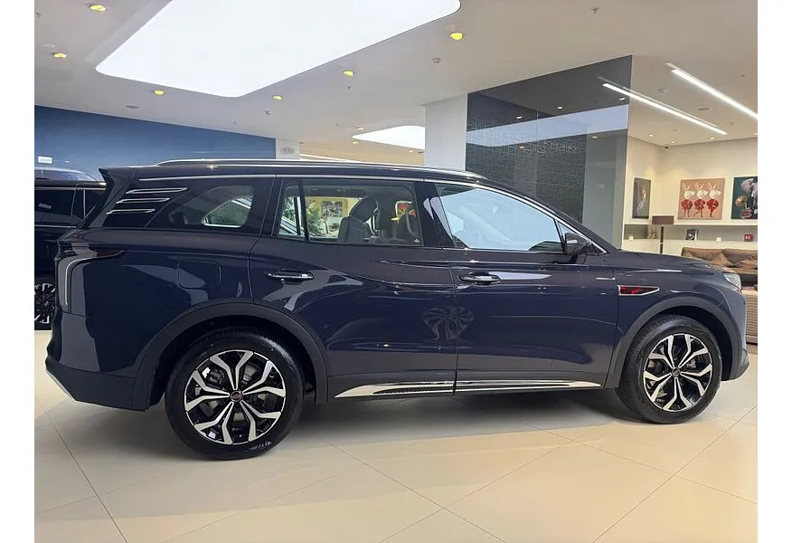 Hongqi HS7 2.0T 8AT 4WD (245 л.с.) Deluxe Коричневый в АВИЛОН. Слайд №3