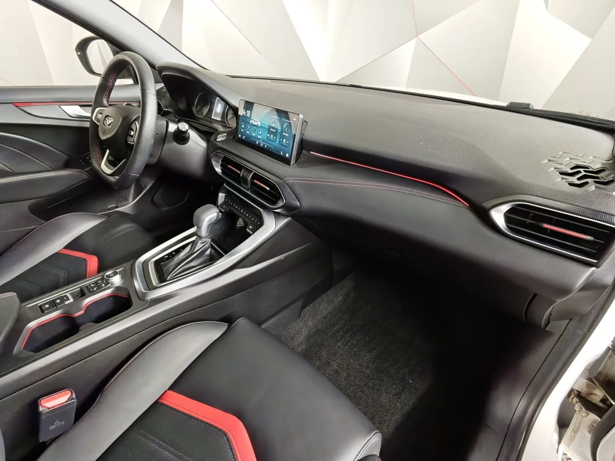 Kaiyi E5 1.5 CVT 2WD (147 л.с.) Luxury Белый в АВИЛОН. Слайд №13