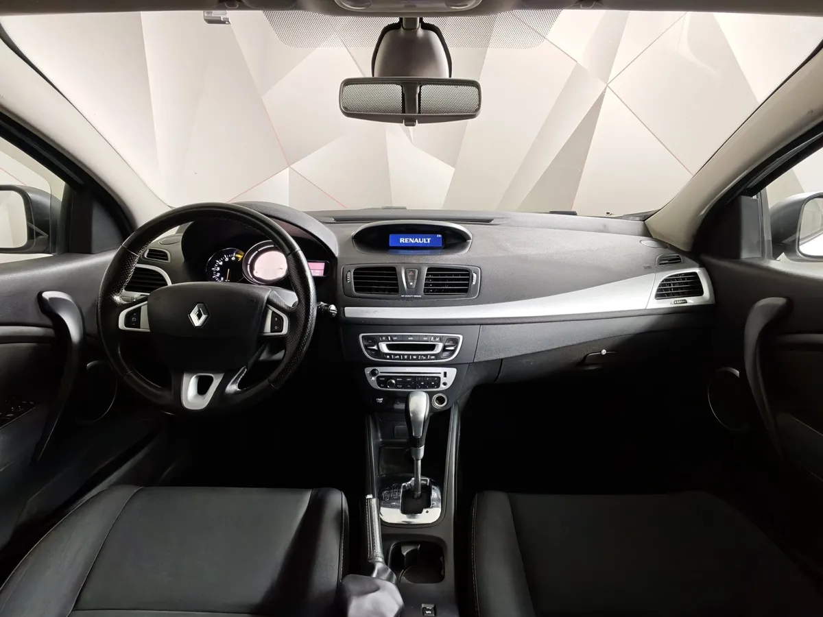 Renault Megane 2.0 CVT (138 л.с.) Белый в АВИЛОН. Слайд №13