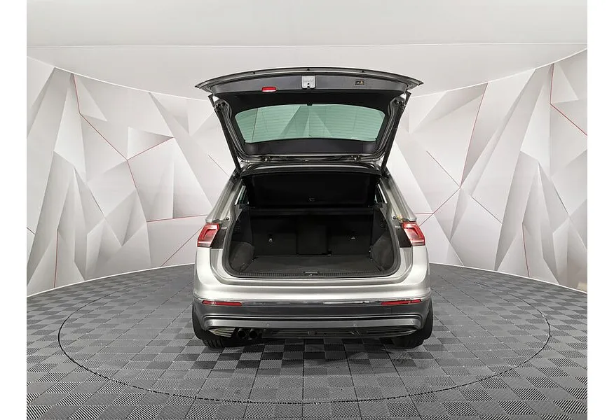 Volkswagen Tiguan 2.0 TSI 4Motion DSG (180 л.с.) Highline Серебристый в АВИЛОН. Слайд №16
