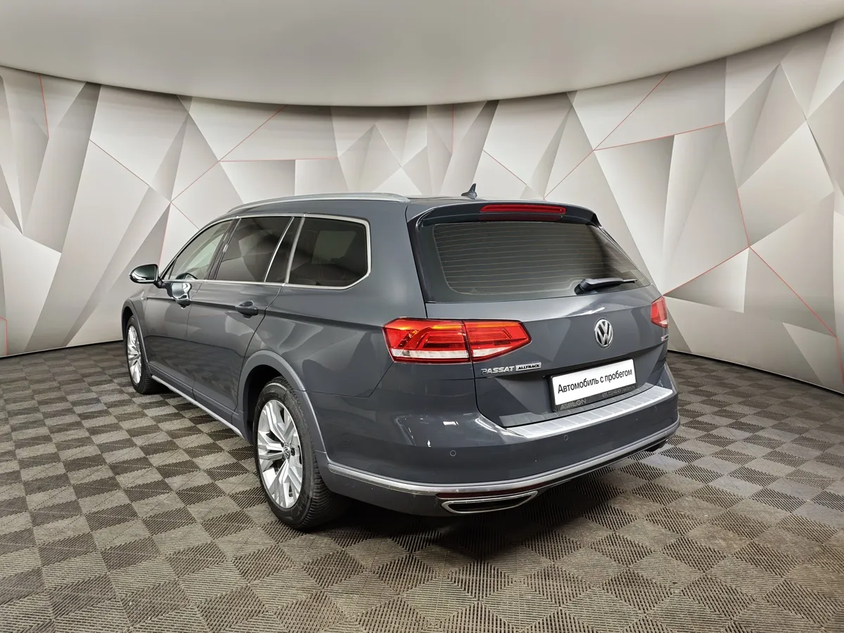 Volkswagen Passat 2.0 AMT (190 л.с.) Variant Серый в АВИЛОН. Слайд №4