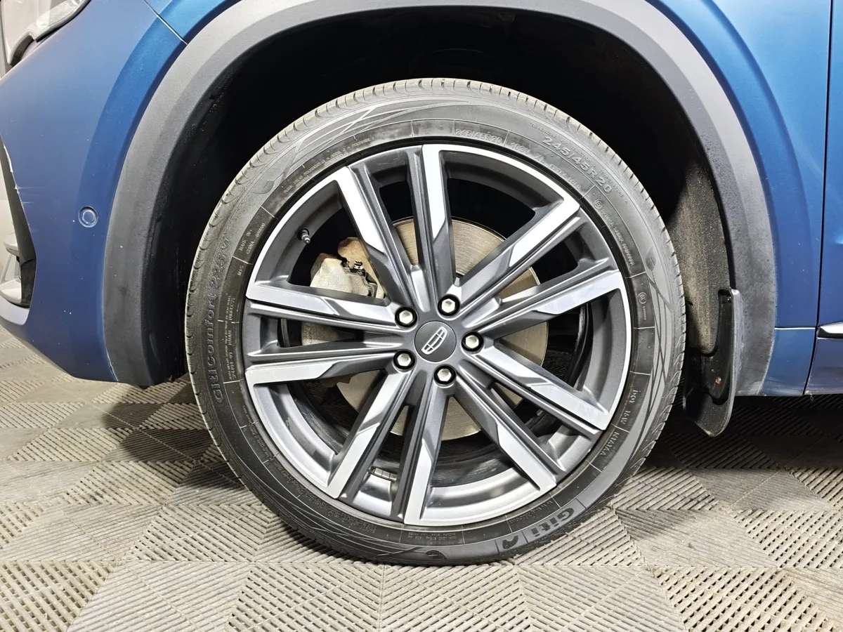 Geely Monjaro 2.0T 8AT 4WD (238 л.с.) Exclusive Синий в АВИЛОН. Слайд №9