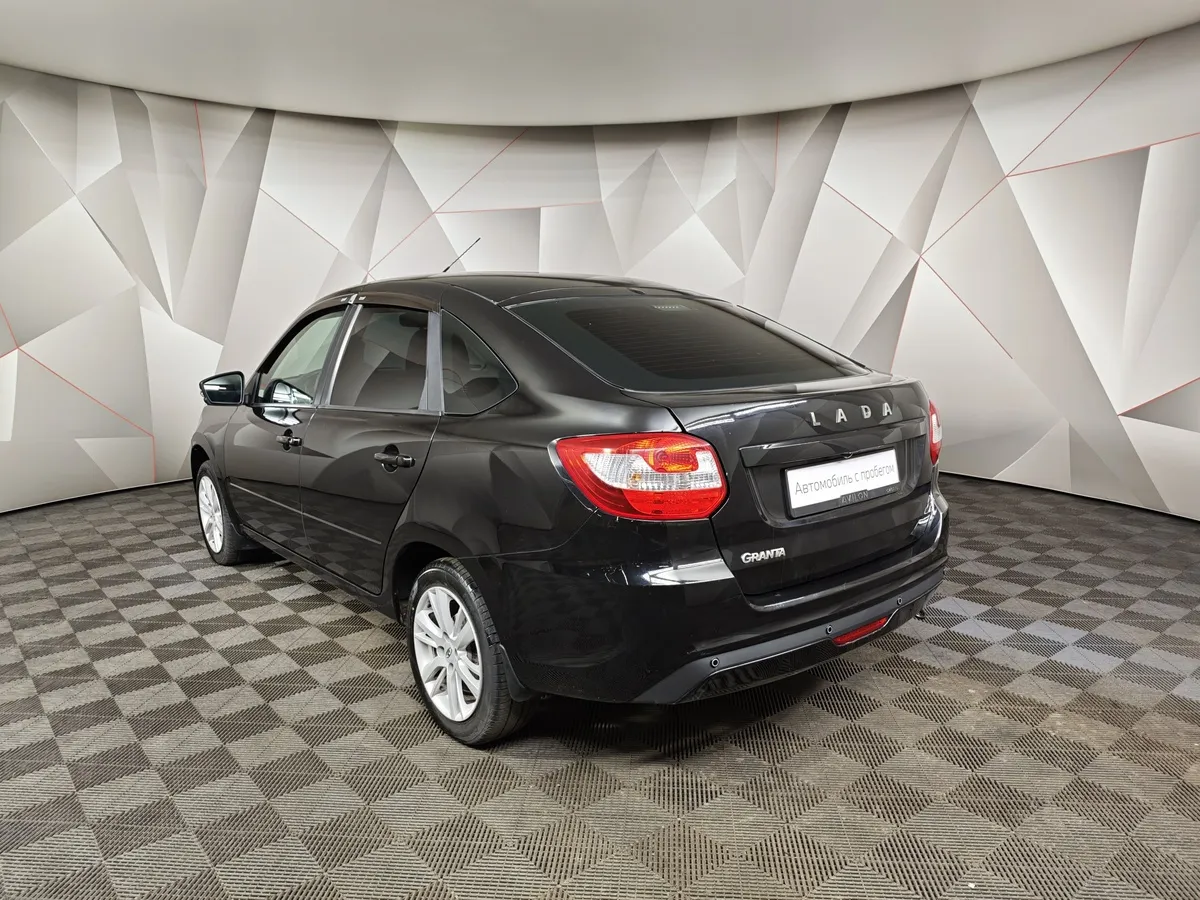 ВАЗ (Lada) Granta 1.6 MT 8кл (87 л.с.) Черный в АВИЛОН. Слайд №4