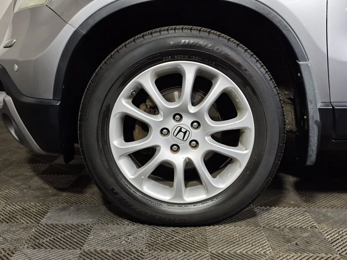 Honda CR-V 2.4 AT 4WD (166 л.с.) Серебристый в АВИЛОН. Слайд №9