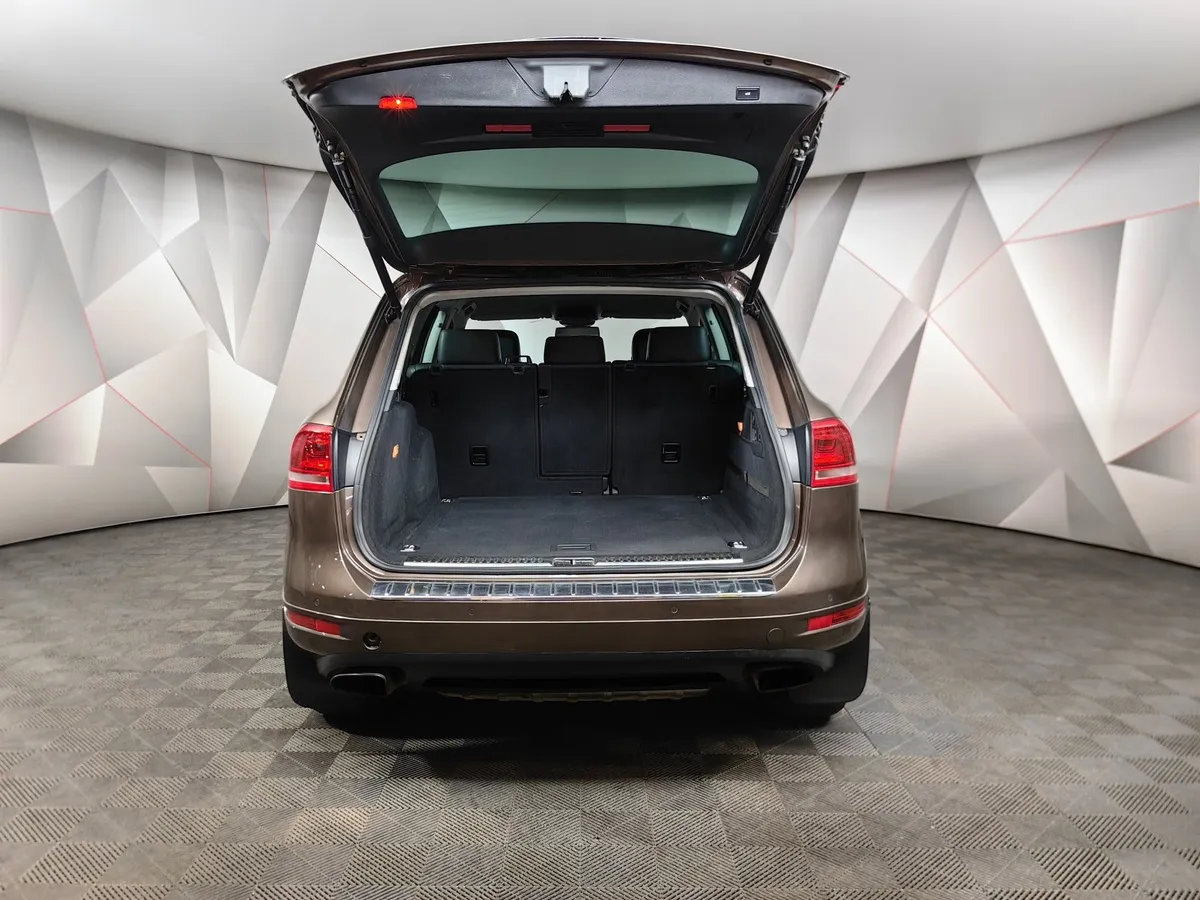 Volkswagen Touareg 3.0 TDI Tiptronic 4Motion (204 л.с.) Коричневый в АВИЛОН. Слайд №12