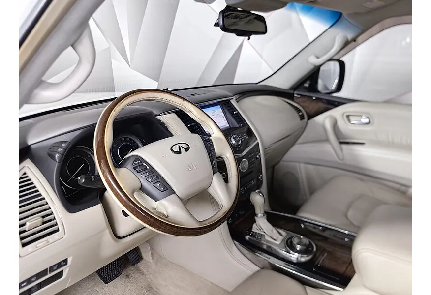 Infiniti QX80 5.6 АТ AWD (405 л.с.) Белый в АВИЛОН. Слайд №19 Infiniti QX80 5.6 АТ AWD (405 л.с.) Белый в АВИЛОН. Слайд №19